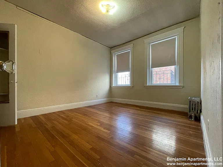 1800 Commonwealth Ave #13 — Photo 5