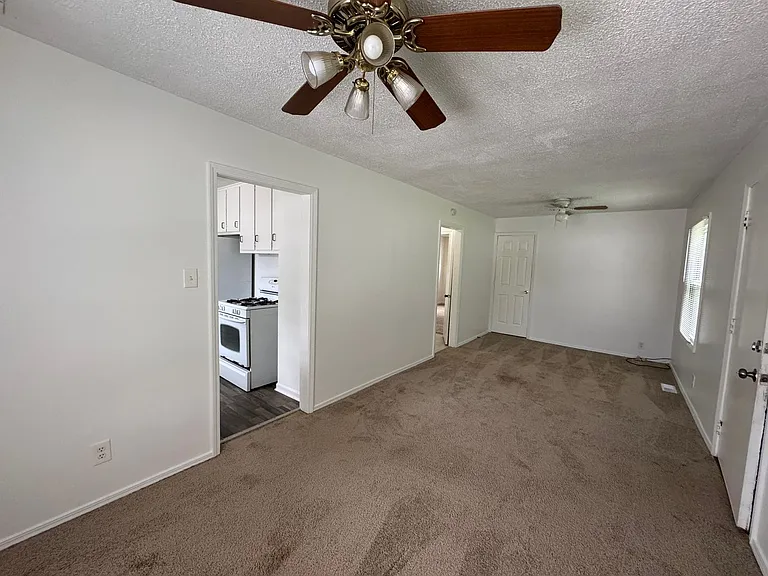 1088 S Morgantown Rd — Photo 5