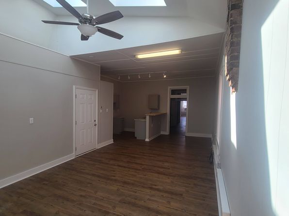 322 1/2 S Main St #2