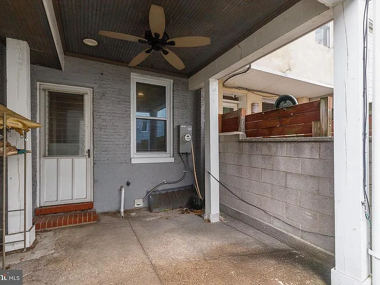 822 S Highland Ave — Photo 38
