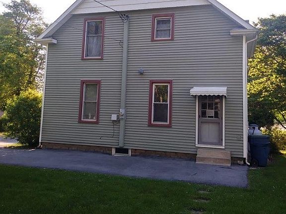 4th image of 204 N Shady St
