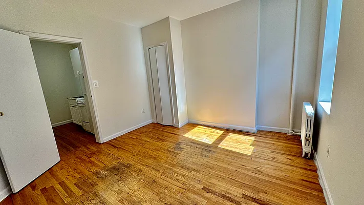 Rented by HOLTON REAL ESTATE INC. | media 17