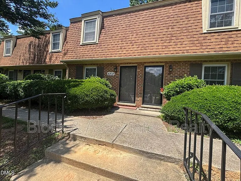 4808 Blue Bird Ct #D — Photo 58