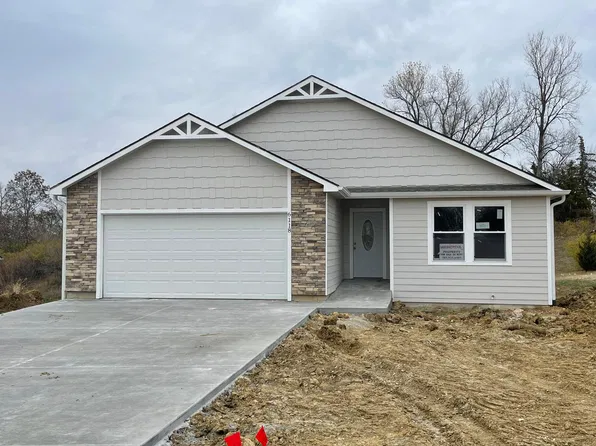 6118 SW 4th St, Topeka, KS 66615