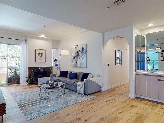 2nd image of 4830 Elmwood Ave APT 105