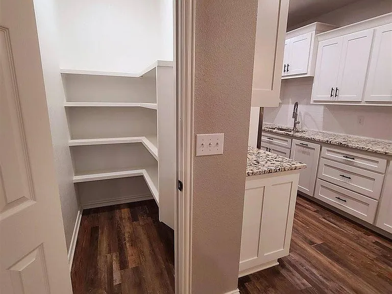 11230 County Road 152 W #2 — Photo 4