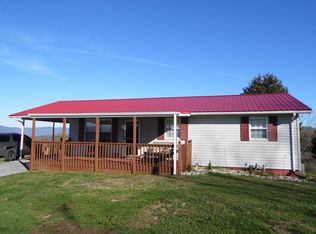 181 Rising Ln, La Follette, TN 37766