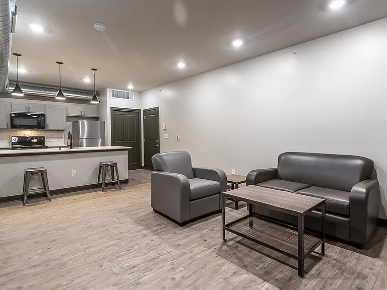 The Bentley Apartments — Photo 103