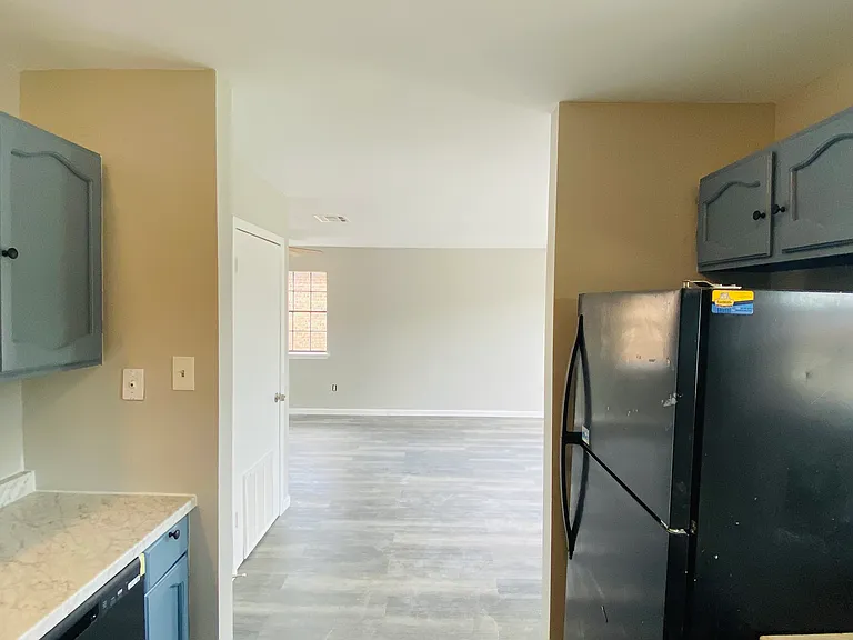 302 Sweetbriar St #B — Photo 6