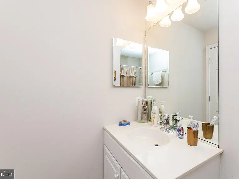 14604 Crossfield Way — Photo 22