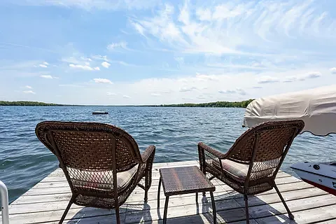 3 bed, 3.5 bath, 2300 sqft, $3,000 — Photo 2