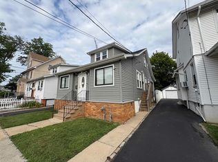 222 Kerrigan Blvd, Newark, NJ 07106