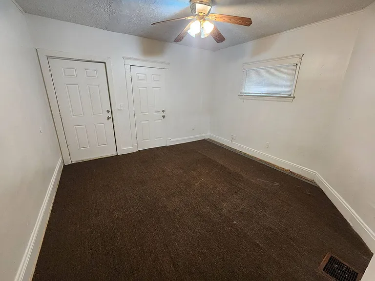 536 E 117th St Cleveland, OH 44108 — Photo 4