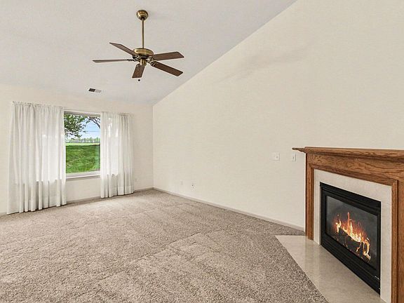 3rd image of 46122 Reedgrass Ln