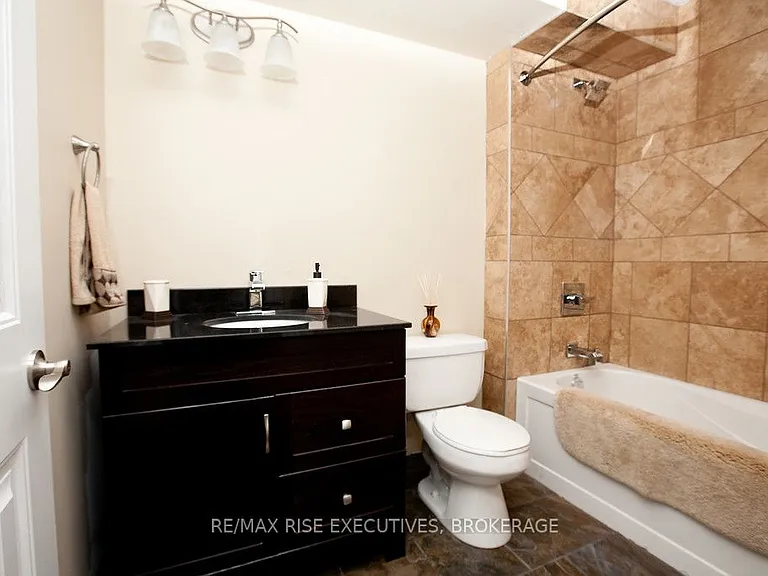 810 Blackburn Mews #314 — Photo 11