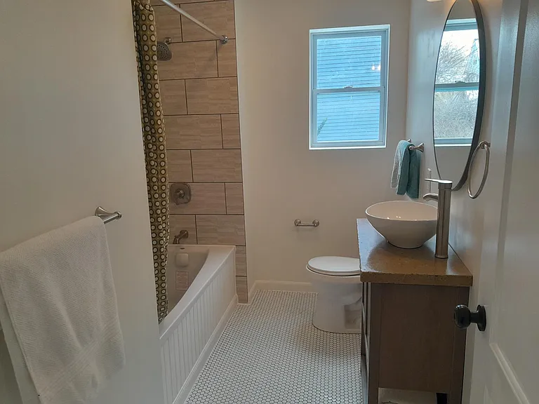 985 W Delavan Ave #1 — Photo 7