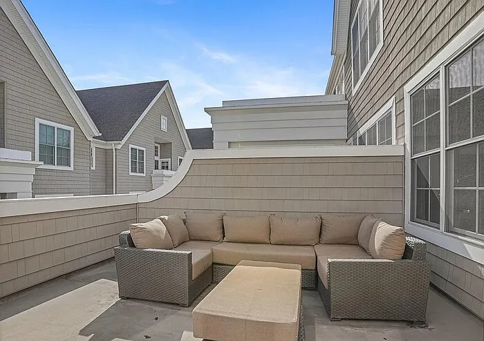 77 Havemeyer Ln #77 — Photo 2