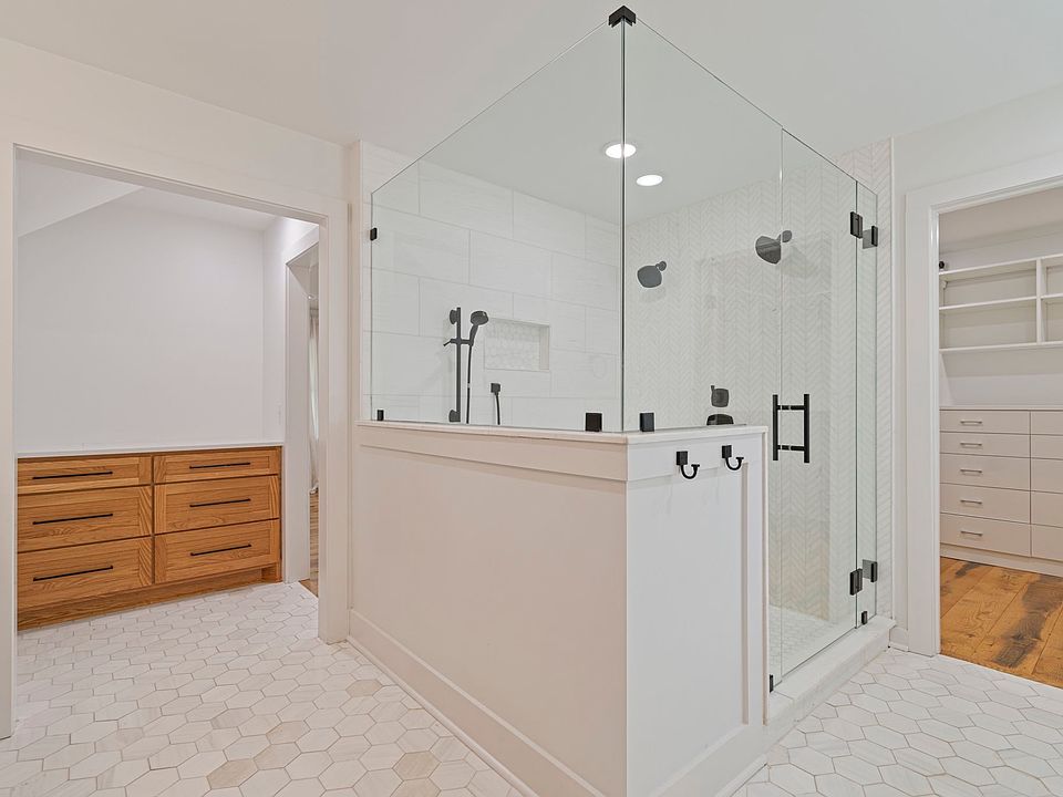 13th image of this home