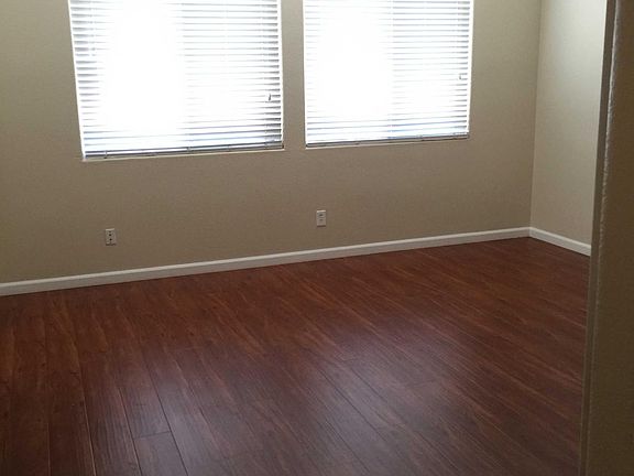 5th image of 5012 Fox Trotter Way