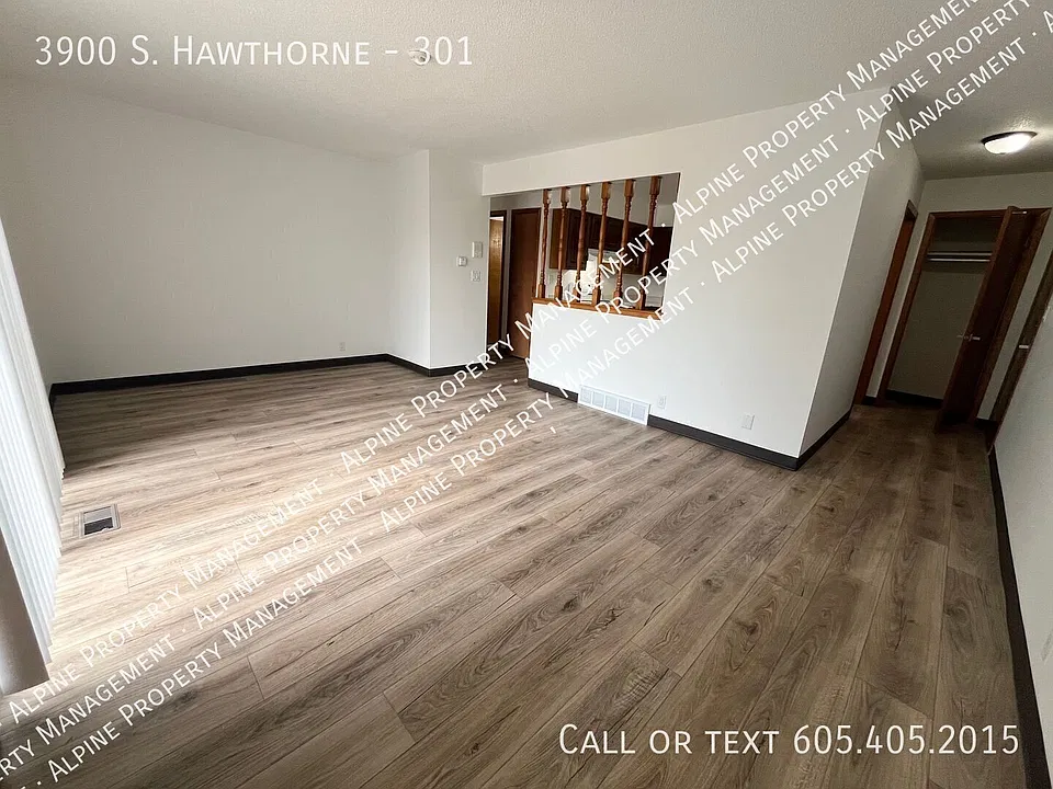 3900 S Hawthorne Ave #301