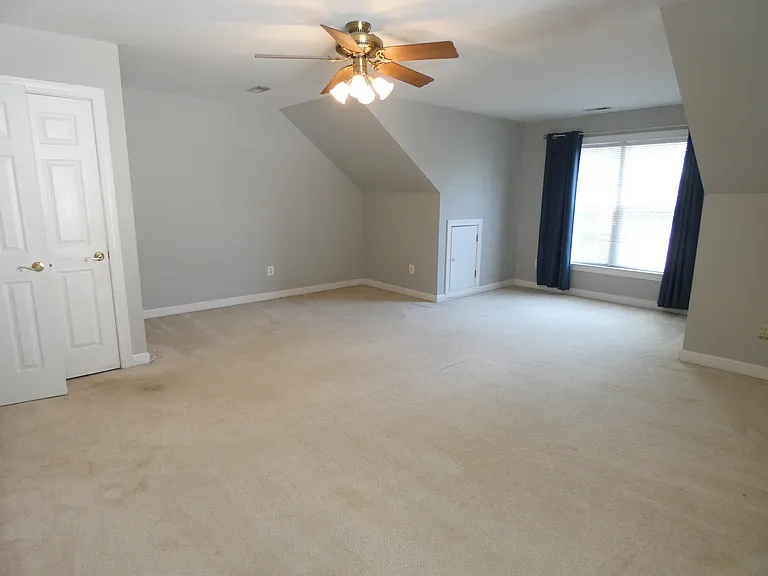 1203 Fairfax Woods Dr — Photo 23