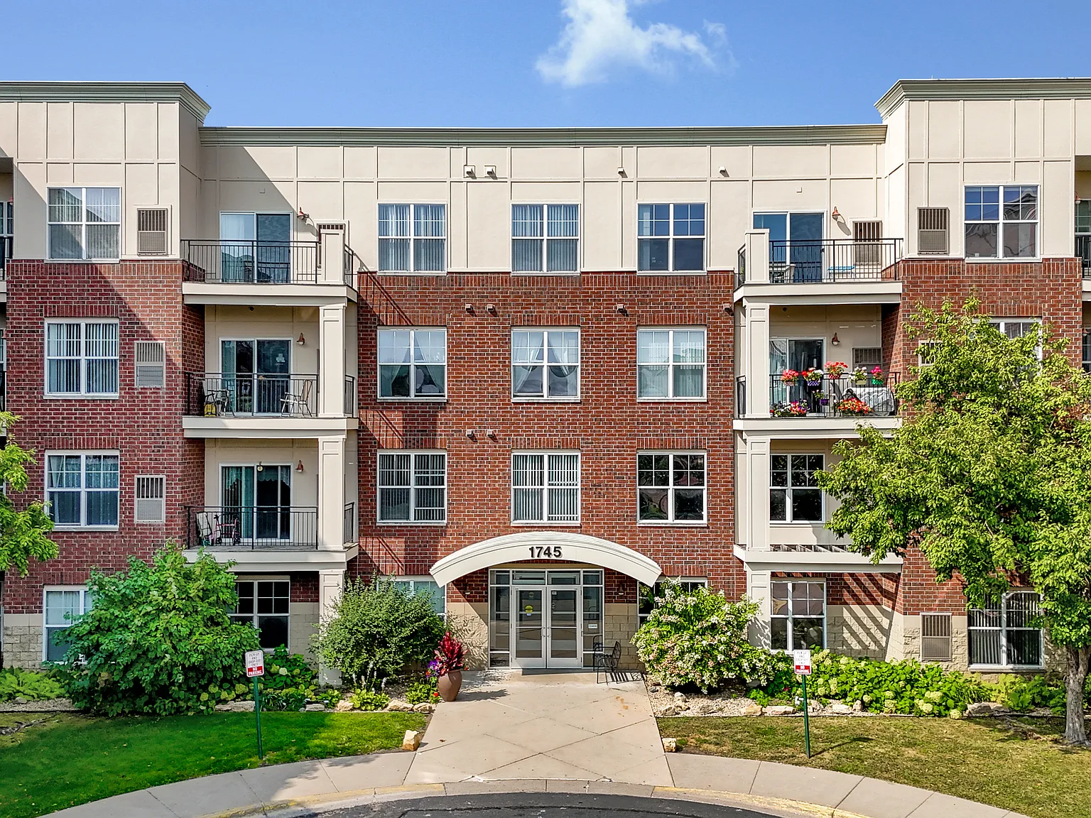 Graham Place Senior — Photo 2