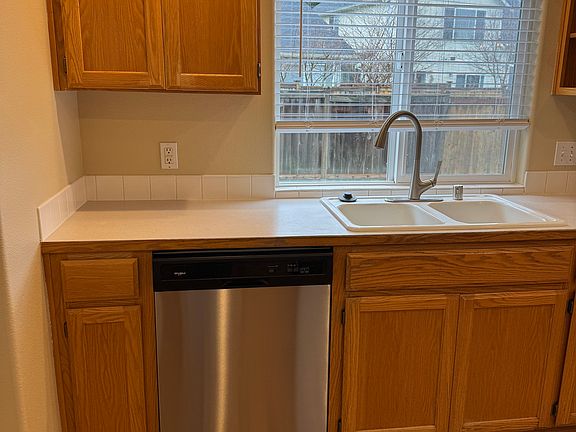 5th image of 3144 Horse Haven St SE