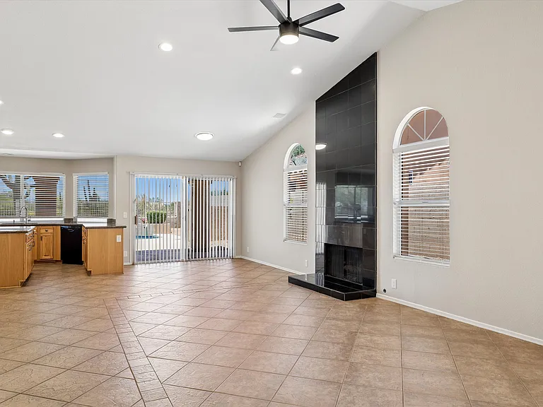30638 N 45th Pl — Photo 11