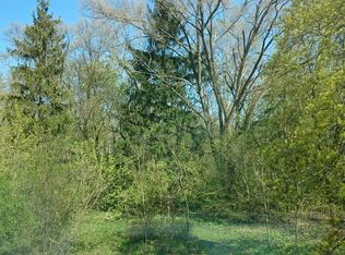 205 Poteet Ave, Inverness, IL 60010