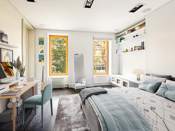 536 Court Street image 15 of 27