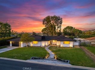 1271 Brittany Cross Rd, Santa Ana, CA