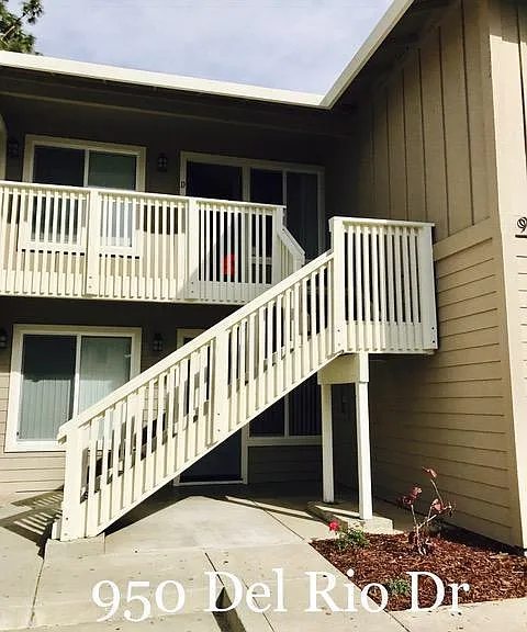 950 Del Rio Dr #A — Photo 2