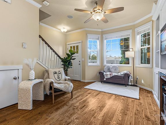 4th image of 4360 N Five Mile Rd