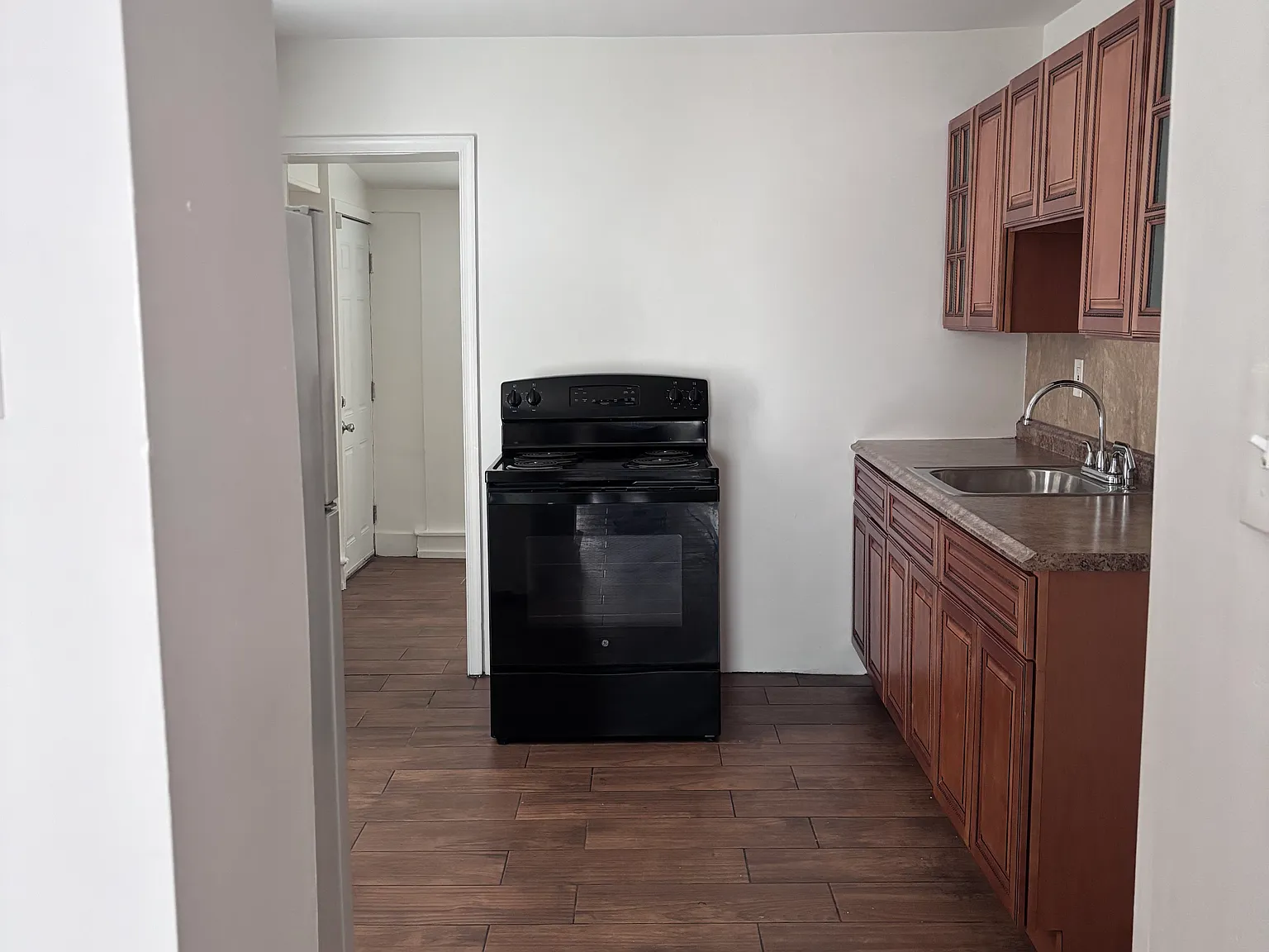 3 bed, 1064 sqft, $1,200 — Photo 4