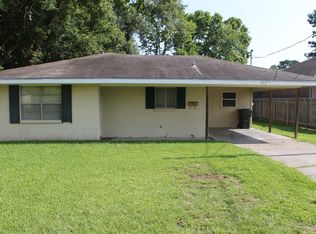 605 Derouen St, Lake Charles, LA 70607