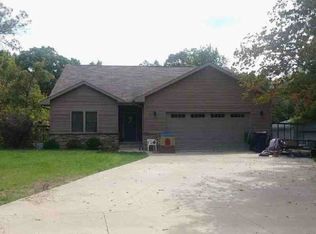 4510 Forest Hill Dr, Pekin, IL