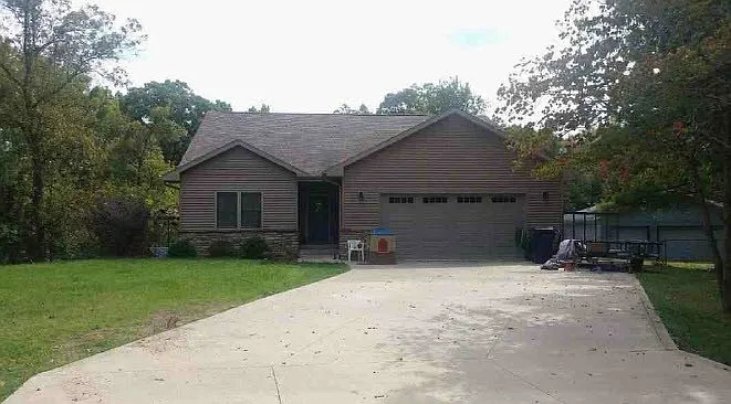 4510 Forest Hill Dr photo 1
