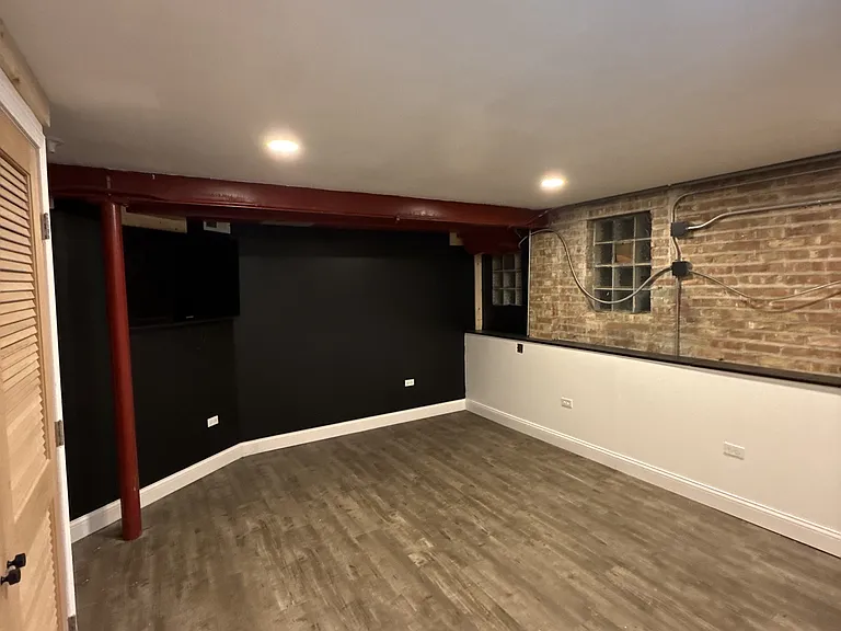 740 N La Grange Rd #1 — Photo 18