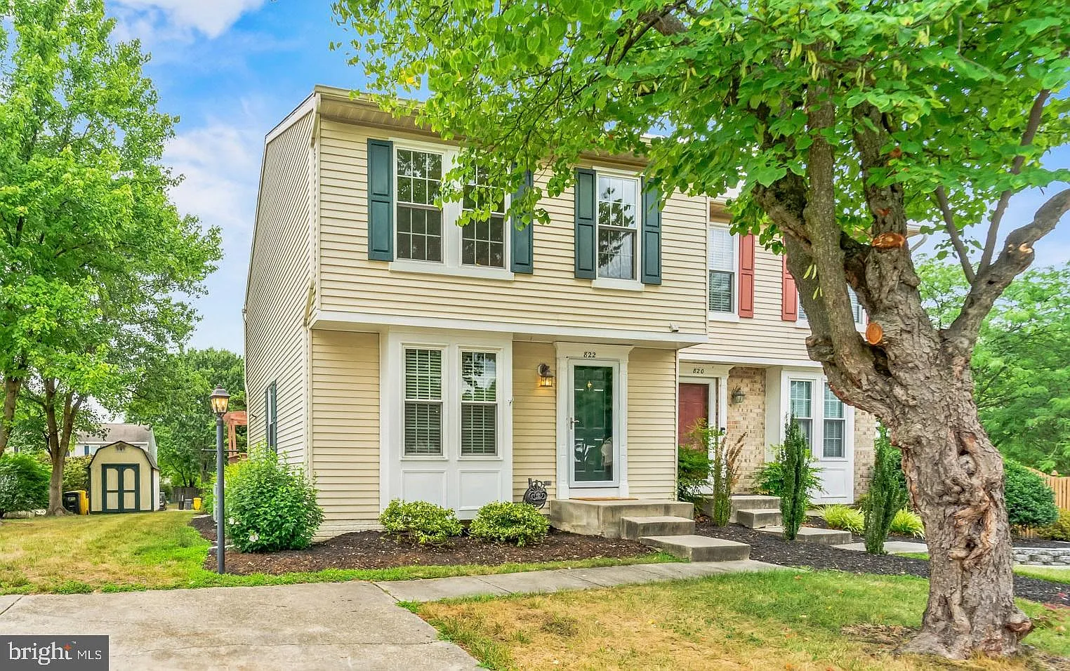 822 Nutmeg Ct photo 1