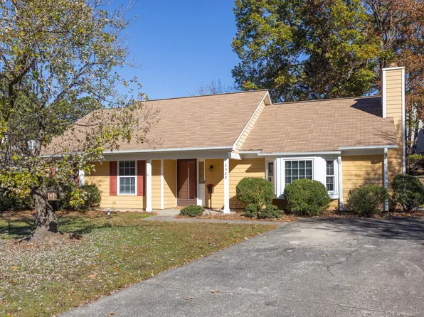 5520 Round Hill Ln, Raleigh, NC 27616