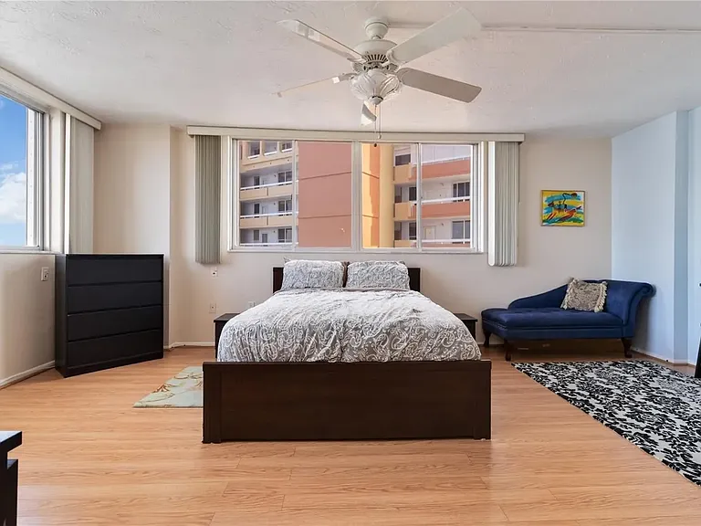 17920 Gulf Blvd #1401 — Photo 43