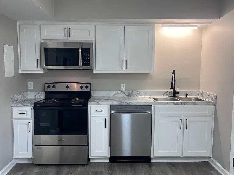 Fisher St Apartments — Photo 43