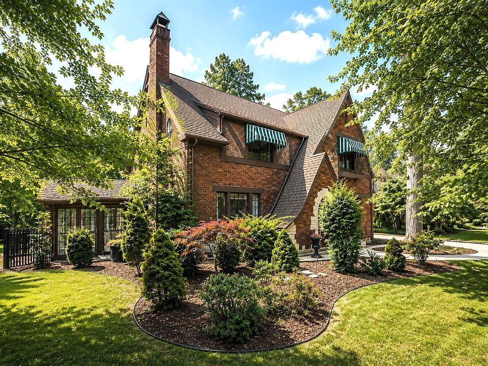 4th image of 2058 Wildwood Ln