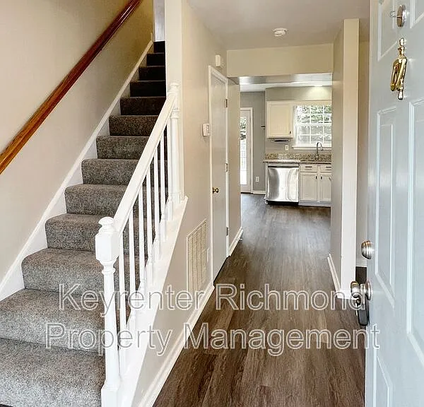 800 Kiefer Field Ct — Photo 3