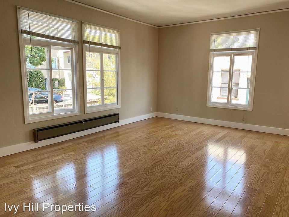1st image of 882 Cleveland St #36