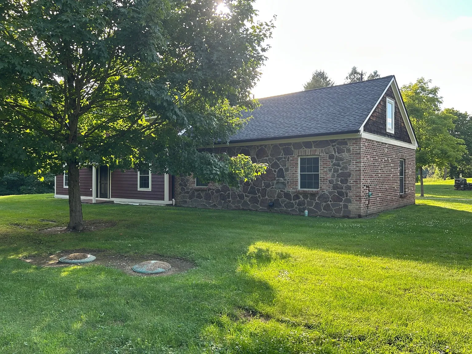 3 bed, 2.0 bath, $4,800 — Photo 2