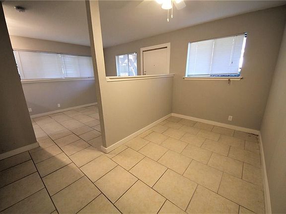 4th image of 1600 West Ave APT 2