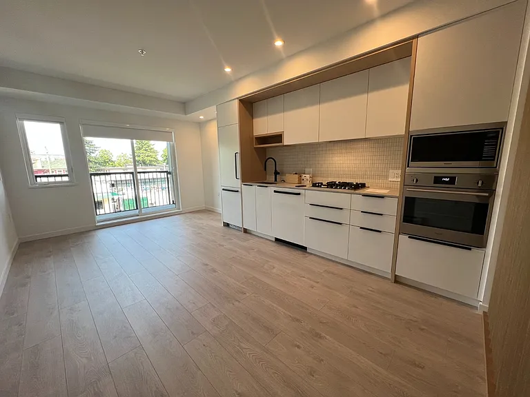 2520 Guelph St #225 — Photo 4