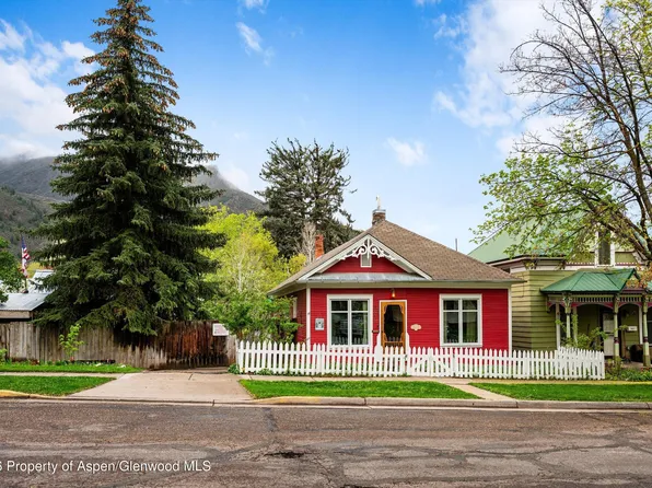 1017 Cooper Ave, Glenwood Springs, CO 81601