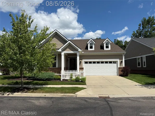 49360 N Garden Ln Unit 2, Canton, MI 48188